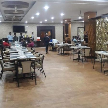 Hotel Bhagirathi Bhawanipatna Extérieur photo